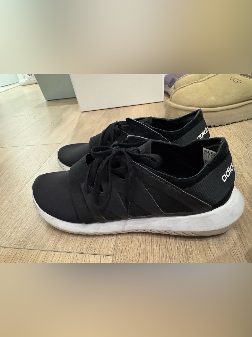 Adidas Black Lace-Up Women's Athletic Sneakers size 7.5